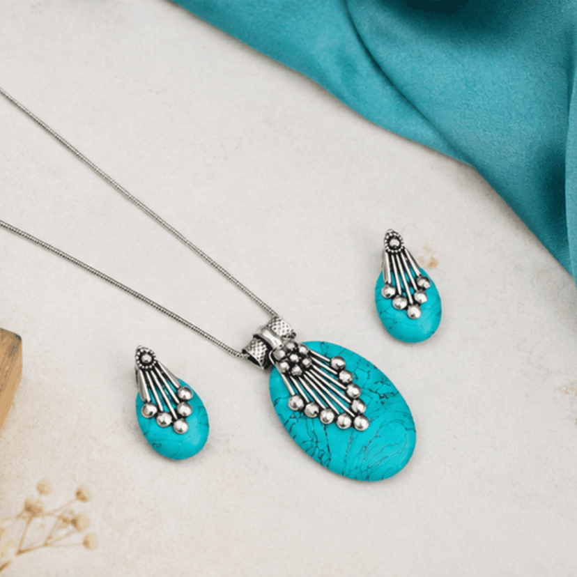 Turquoise Oval Pendant with Earring - Image 4
